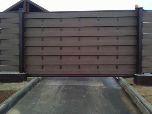 Откатные ворота с зашивкой из Заборной доски МПК (минерально-полимерный композит) с доставкой